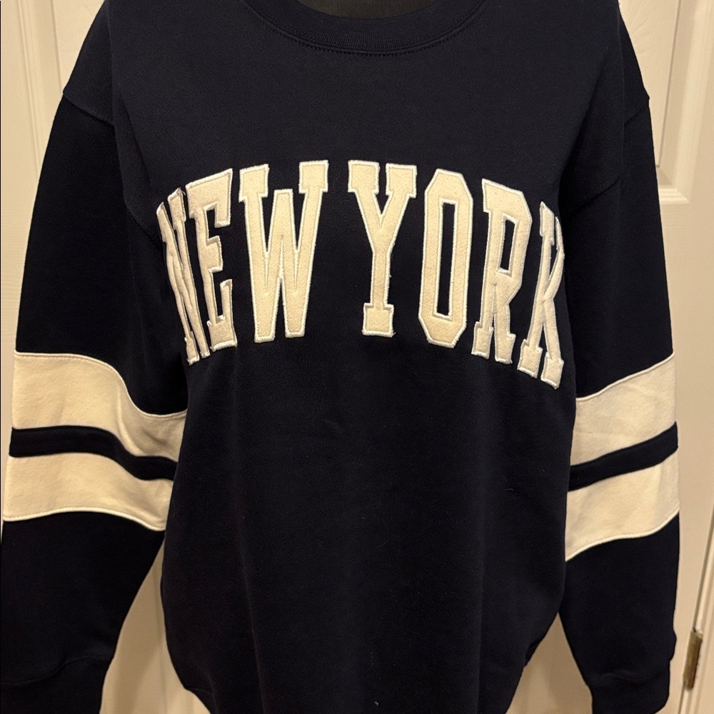 New York Popular NEW YORK Sweatshirt - Picture 2 of 9